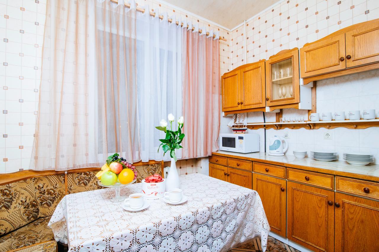 Guest House On Victory Square مينسك المظهر الخارجي الصورة